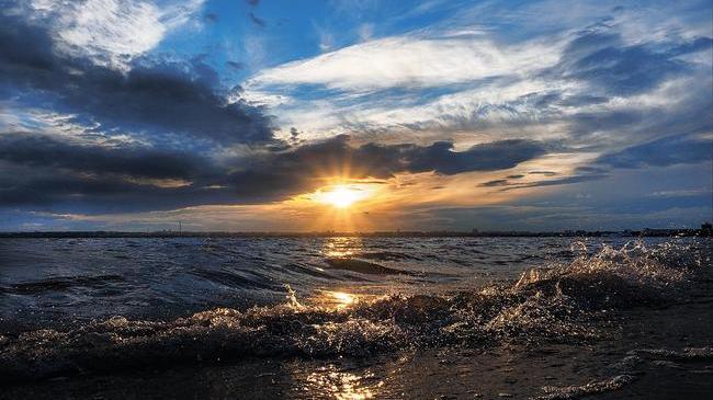 Один из шикарнейших закатов в Челябинске 😎 Длинный был день и красивый вечер!