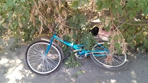 В Челябинске на пешеходной улице велосипедист сбил четырехлетнего мальчика