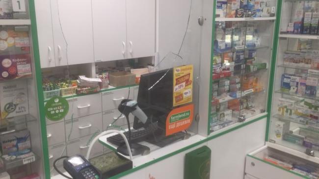 Челябинец разбил витрину аптеки из-за покупки не того препарата