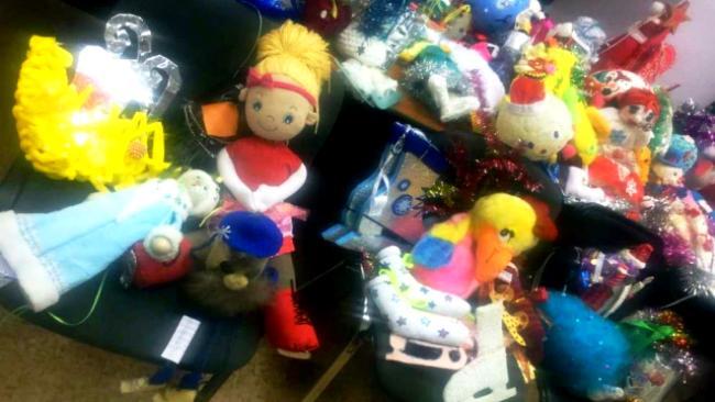 Хеппи-энд: игрушки с мусорки станут украшением города