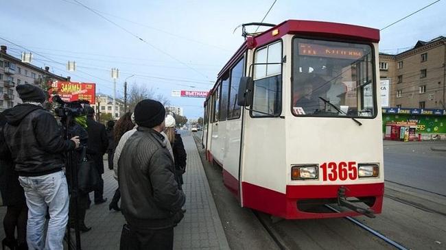 Шаг отчаяния? Женщина попала под трамвай в Челябинске
