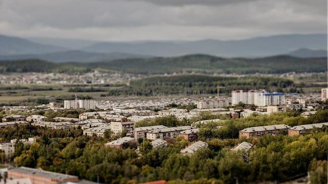 Хмурая погода над Миассом ☁ Расскажите тремя смайлами о своем прошедшем дне😉