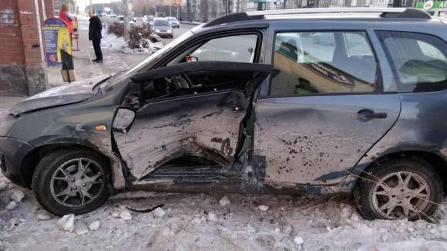 Трое, в том числе полуторагодовалый малыш, пострадали в ДТП в Челябинске