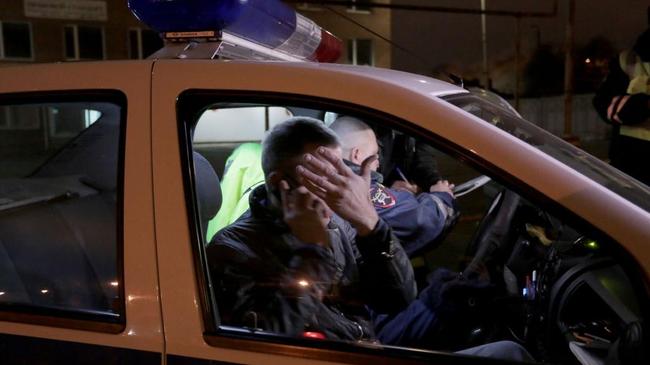 В Челябинске поймали банду инсценировщиков ДТП, в которую входил полицейский