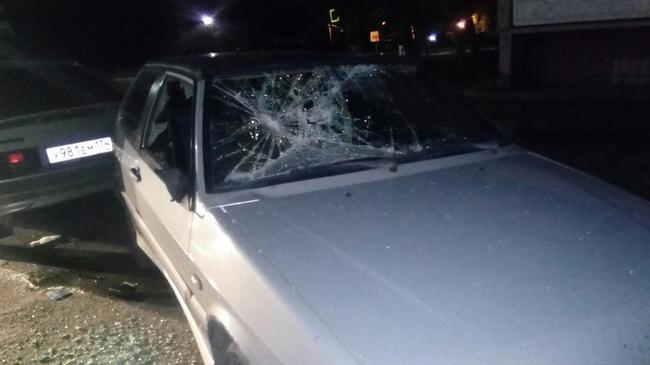 В Челябинской области мужчина открыл стрельбу по машине с "меломанами" из-за громкой музыки в ночное время