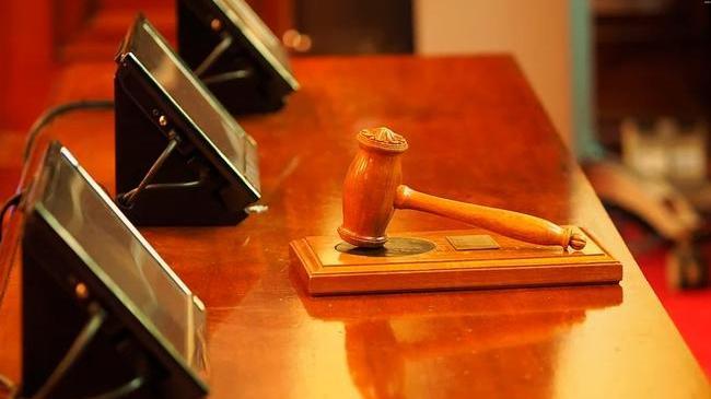 ❗ В Челябинске девочка, которая жестоко убила котенка, не стала дожидаться заседания суда и сбежала вместе с матерью. 