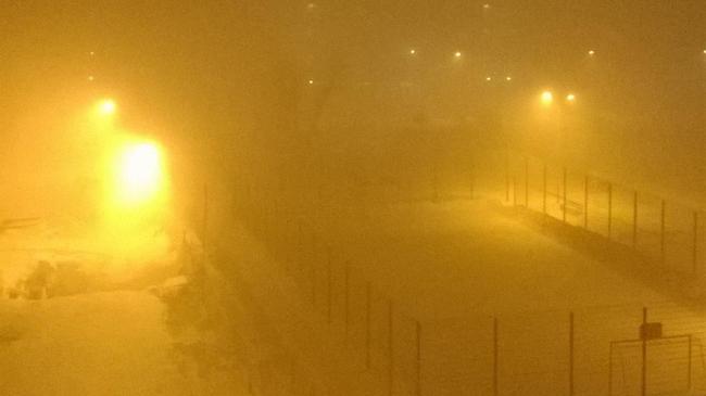 Дым, окутавший город, встревожил жителей Челябинска.
