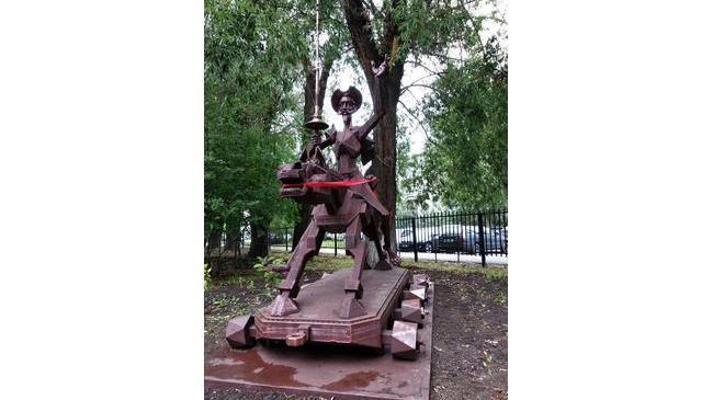 В Челябинске на территории 31 лицея открыли памятник Дон Кихоту 👍