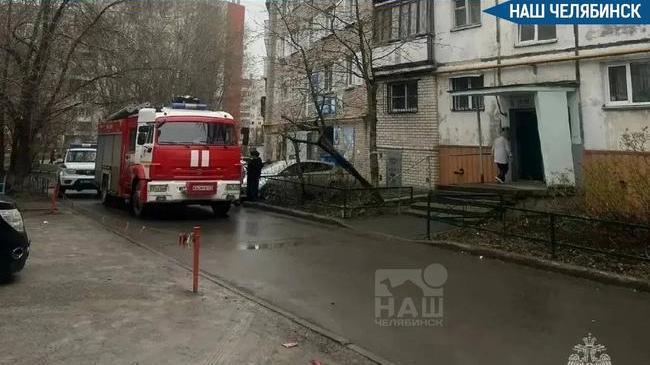 😱 Малолетний ребенок чуть не выпал из окна