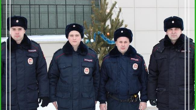 ❗Сотрудники полиции спасли южноуральца, который пролежал в снегу почти 5 часов 