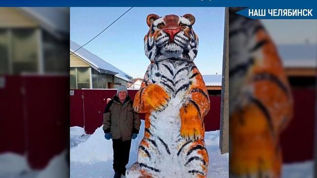 ❗В Озерске местный житель вылепил из снега 3-метровый символ года ❓Как вам такое творчество? 