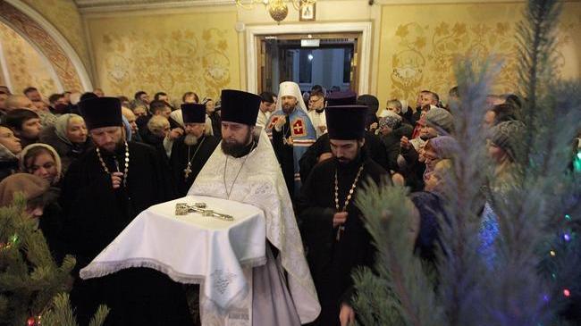 Митрополит Григорий провел рождественскую службу в Свято-Симеоновском соборе
