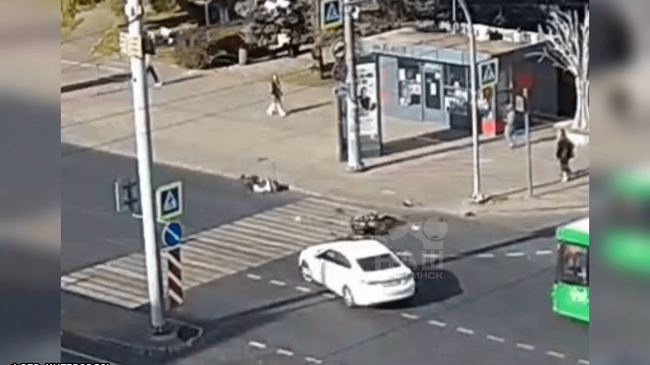 🏍 Байкер попал под колёса машины
