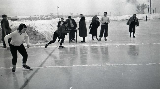 ⛸ Спорт в Челябинске. На фото 1939 год. 