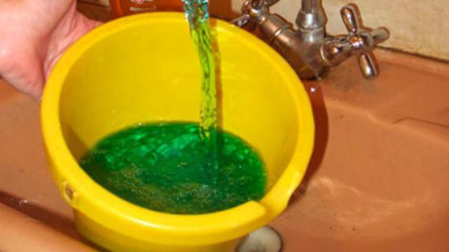 В Челябинске неделю в некоторых квартирах из крана будет идти зеленая вода