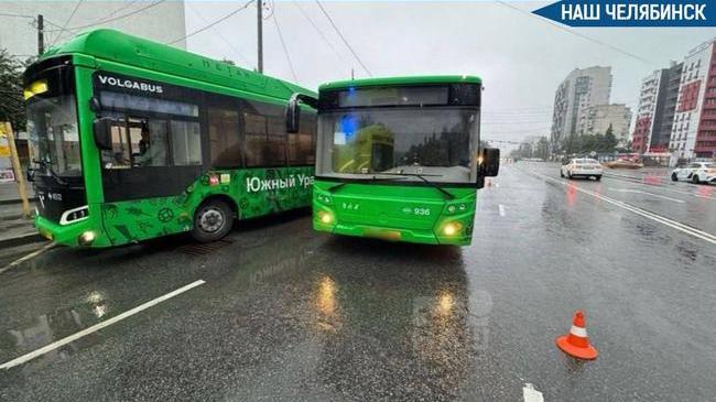 🚍 В Челябинске столкнулись два автобуса, пострадали три человека