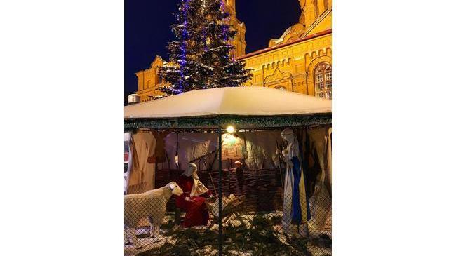 С добрым утром, Челябинск! ❄ Поздравляем с Рождеством! 🙏🏻Рассказывайте, следили за рождественской службой онлайн?