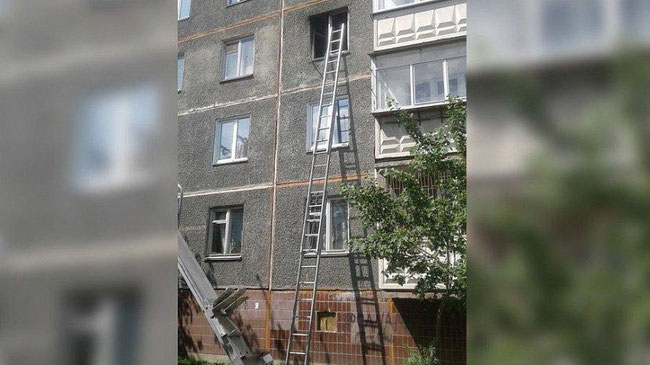 "Просто хотела пожарить оладьи": 15 человек эвакуировали в Челябинске из-за пожара в многоквартирном доме
