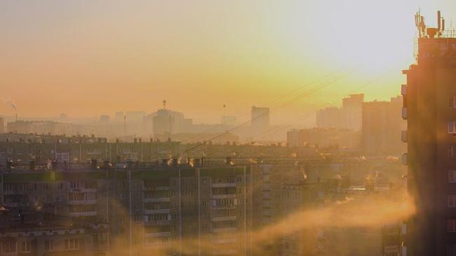 Жители Челябинска и Копейска задыхаются от едкого запаха в воздухе