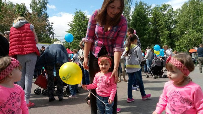 Троится в глазах: в Челябинске прошел фестиваль близнецов 