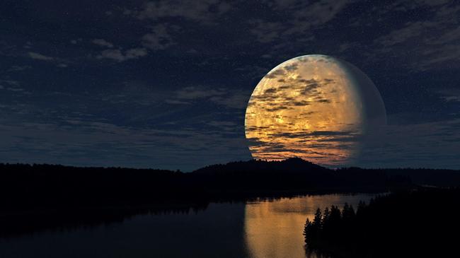 Южноуральцы смогут полюбоваться гигантской Луной