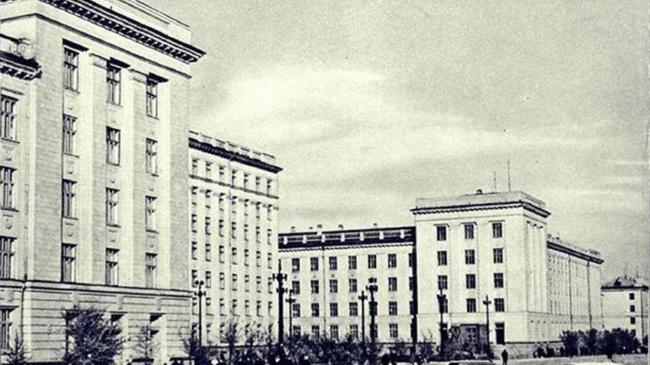 Челябинский политехнический институт (сейчас - ЮУрГУ). Фото 60х годов. А вы в каком институте учились, учитесь?