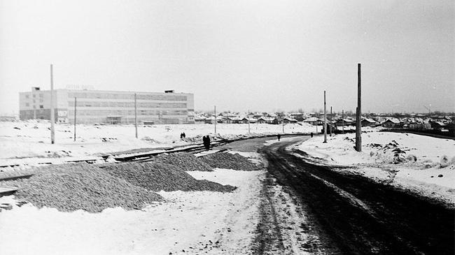 Проспект Победы, 1969 г. Впереди обувная фабрика "Юничел". Узнали? 