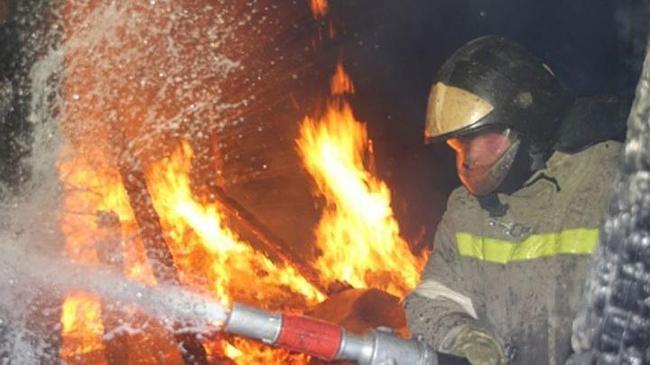 Из горящей многоэтажки в Челябинске эвакуировали 13 человек