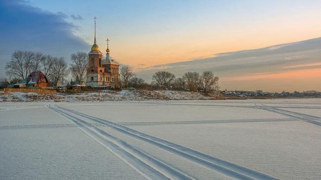 С добрым утром, Челябинск! ❄ Поздравляем с Рождеством! 🙏🏻Были на рождественской службе? 
