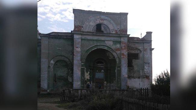 Разрушивших часть старинного храма подростков ищут в Кыштыме