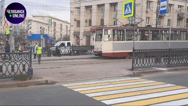 🚶‍♂На площади Революции заработал наземный пешеходный переход.