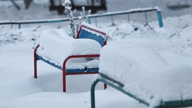 Третий день морозов: занятия в школах снова отменили, но только у маленьких