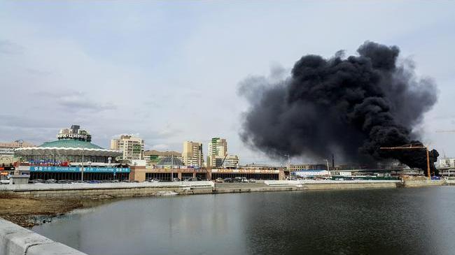 Срочно! Что-то горит на стройке ШОСА! Кто знает, что случилось?