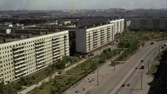 Именно так выглядел наш город с высоты в 1988 года.  Все фото из архива Э.А.Пеплера. Узнали? 