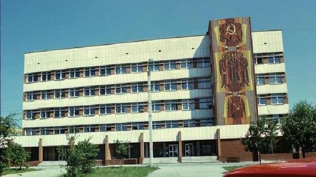 Улица Худякова 1980г. Что за задние на фото?