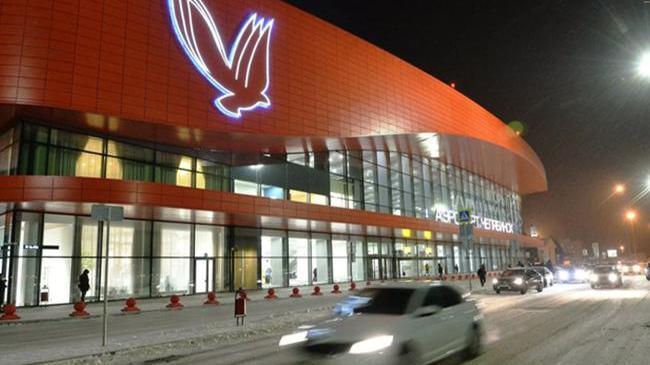 🛫 В челябинском аэропорту до сих пор не могут справиться с разгулом стихии