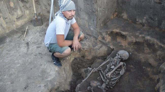 Необычное погребение нашли во время раскопок на Аркаиме