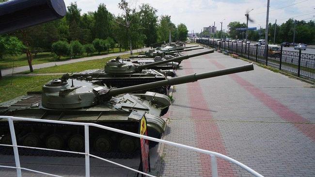 Челябинцы освежат пушки и танки в «Саду Победы» 