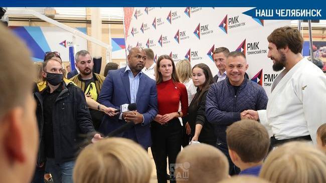 🏋‍♀ Физкультурно-оздоровительный комплекс Русской медной компании (АО «РМК») в Коркино посетили звёзды мирового бокса