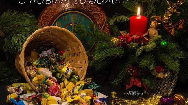 🎄 Челябинск замер в преддверии Нового года.. 🥗 дорезаются последние салаты, 👗 одеваются новогодние наряды, все в предвкушении праздника! 