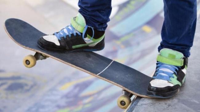 За памятником Курчатову в Челябинске открывается скейт-парк