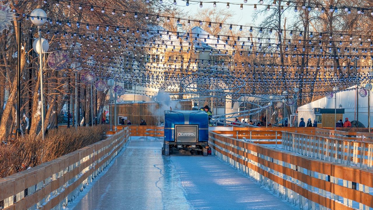 Сквер академика лисицына каток имени. Парк Терешковой каток. Каток в парке Терешковой Челябинск. Парк Терешковой в Челябинске. Парк Терешковой в Челябинске зимой.