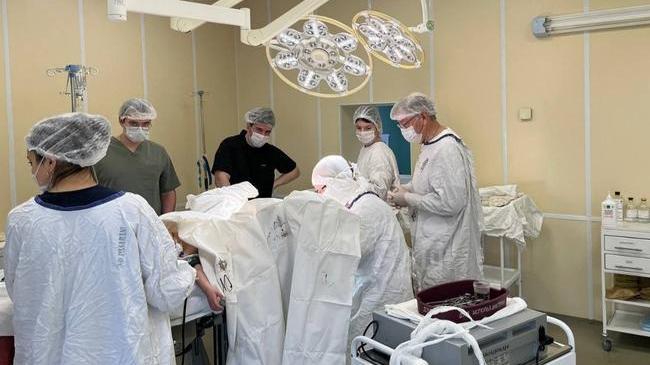 👩⚕️ Челябинские хирурги спасли девочку с редким пороком