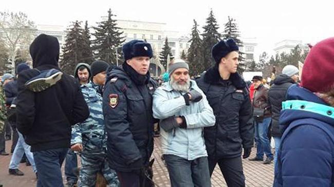 В Челябинске задержали 13 участников акции Навального 