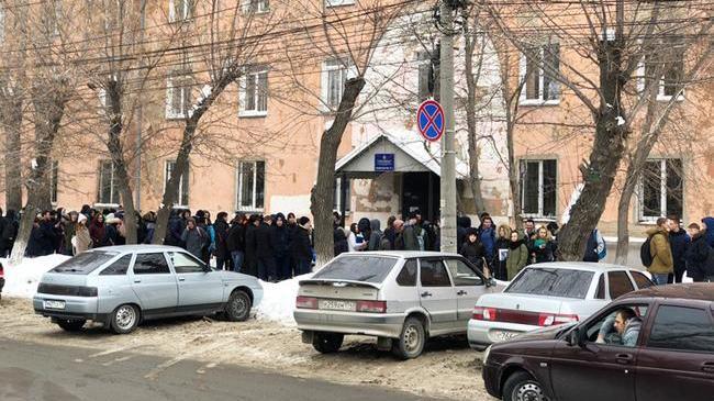 Из Челябинского института путей сообщения срочно эвакуировали людей