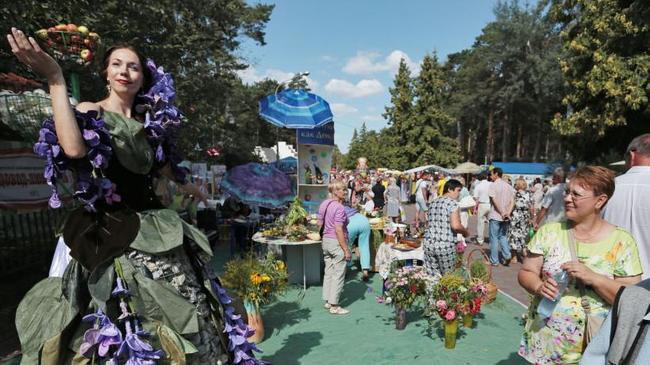 На традиционной выставке цветов и плодов челябинцам предложат проверить здоровье