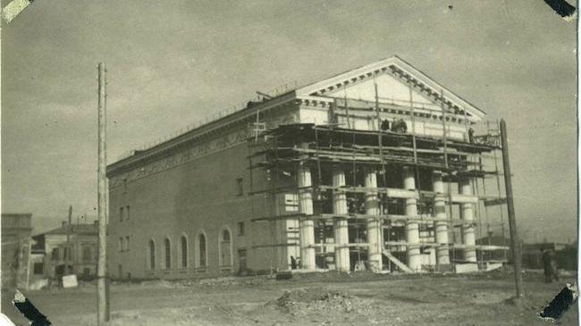 🏗 Строительство кинотеатра «Родина» 