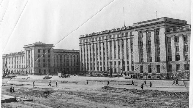 Светлые корпуса учебных зданий политехнического института, 1960-ые