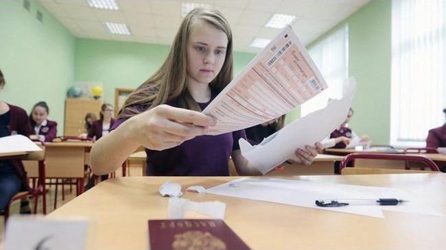 Выпускники в Челябинской области приступили к сдаче ЕГЭ
