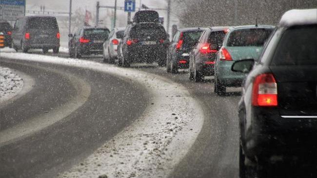 Более 120 машин убирали последствия снегопада с улиц Челябинска
